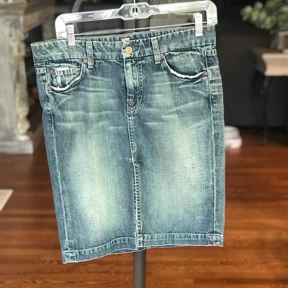 7 For All Mankind denim pencil skirt with slit - Picture 8 of 8